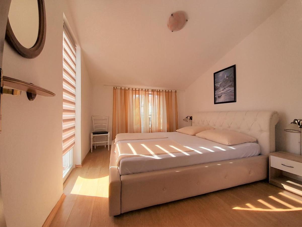 Apartments Nada Krk Island Exterior foto